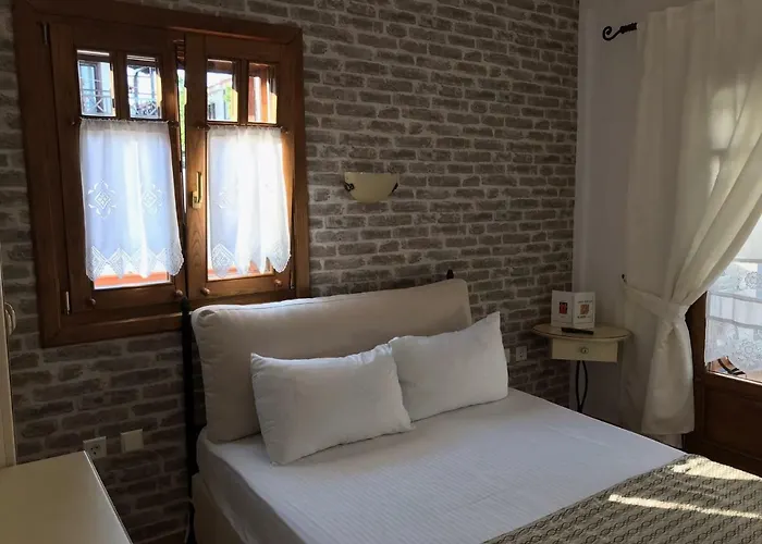 尼瑞埃蒂斯公寓旅馆 招待所 阿莫利亚尼岛