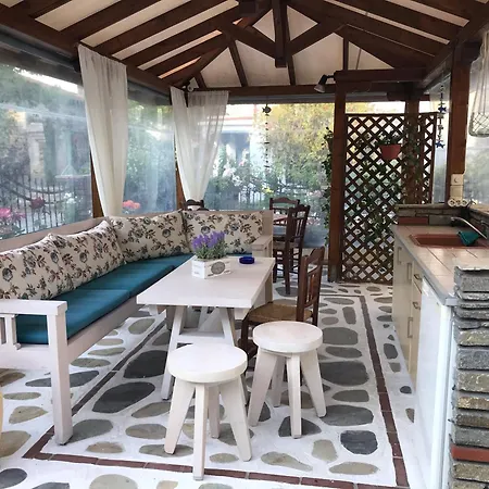 Niriides 3* أمولياني