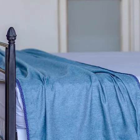 بيت ضيافة Niriides